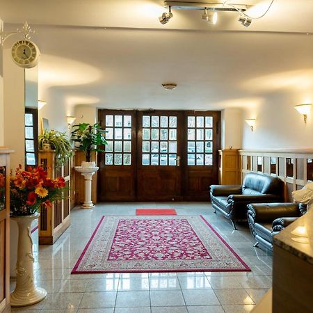 Hotel Pension Dahlem Berlin Bagian luar foto