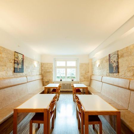 Hotel Pension Dahlem Berlin Bagian luar foto