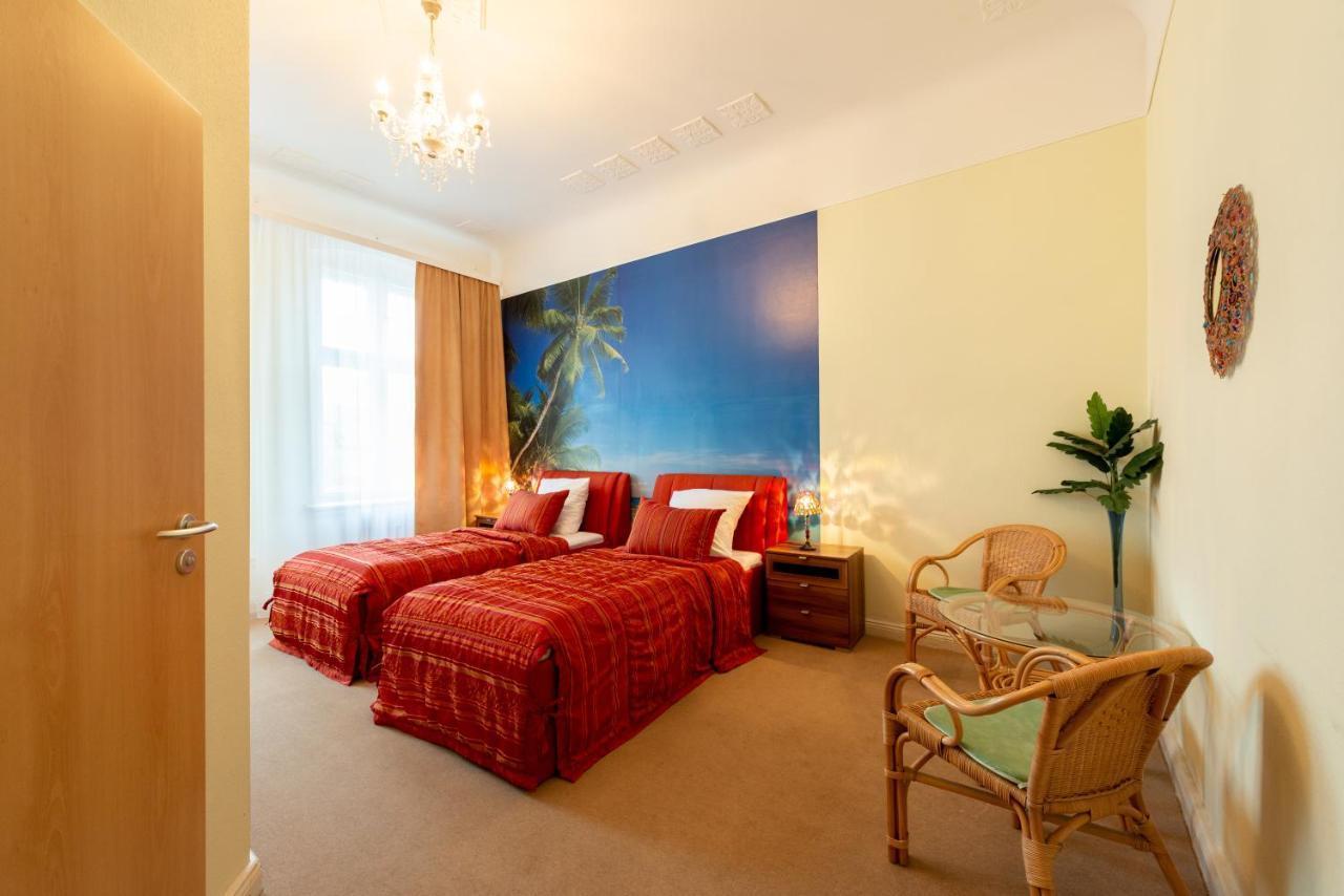 Hotel Pension Dahlem Berlin Bagian luar foto