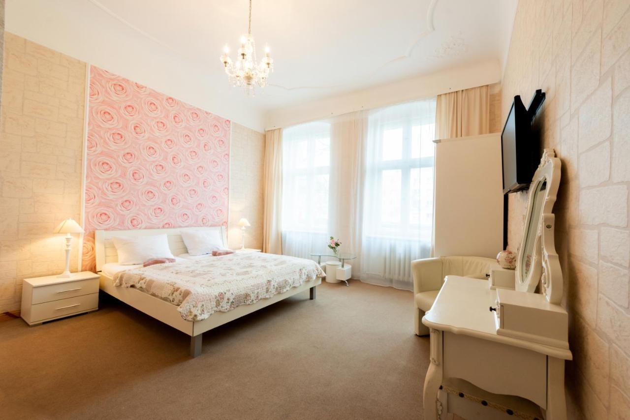 Hotel Pension Dahlem Berlin Bagian luar foto