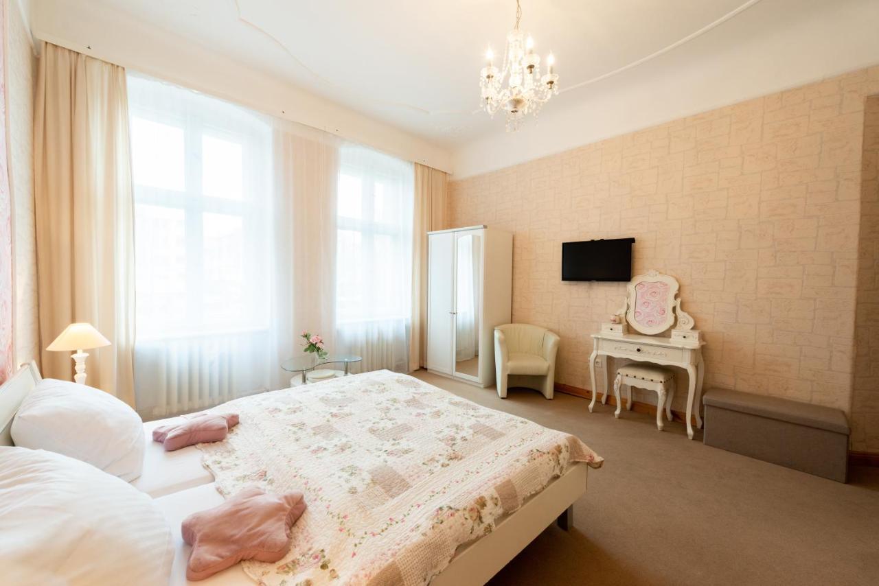 Hotel Pension Dahlem Berlin Bagian luar foto